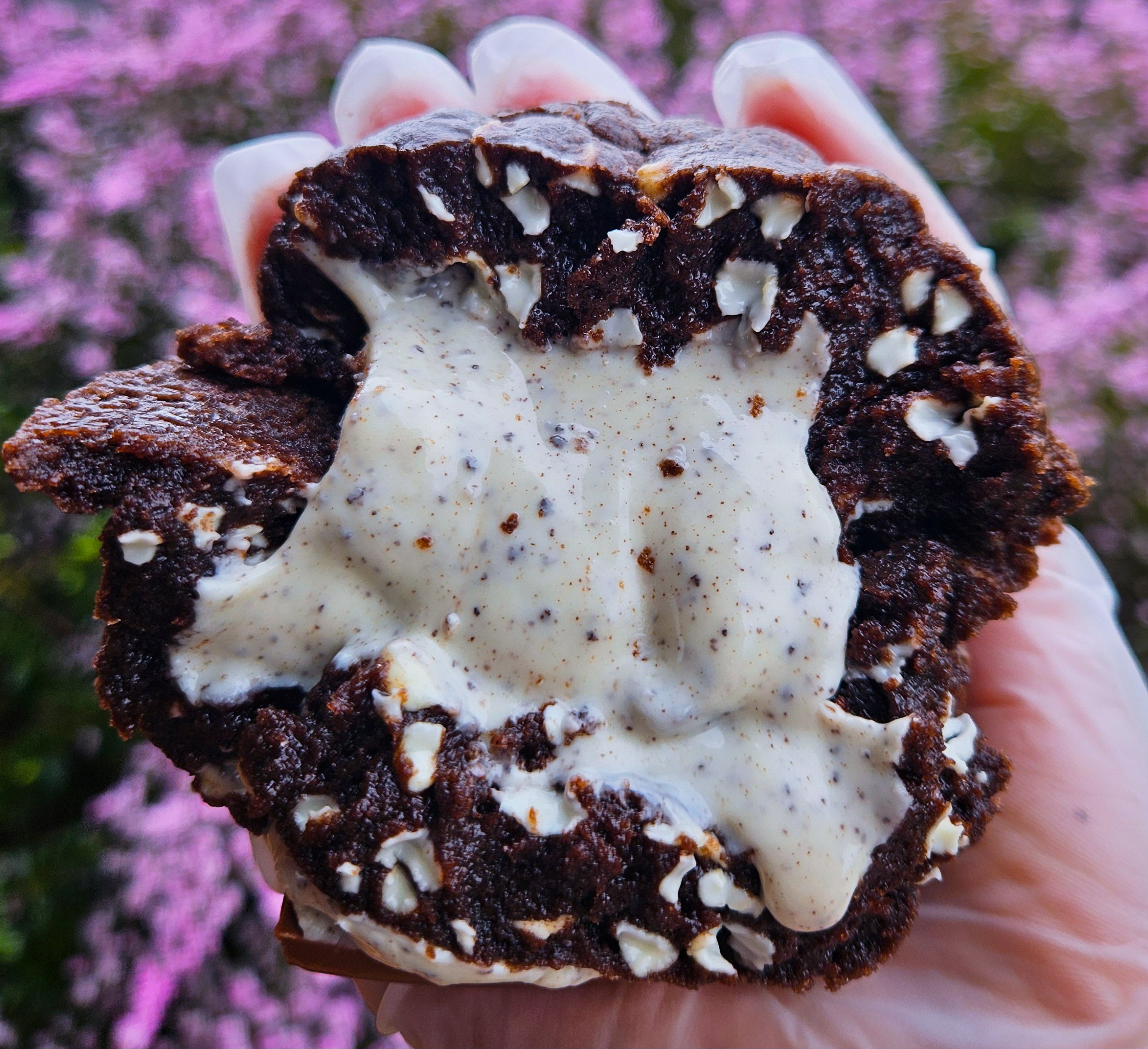 Royal Cookies & Cream