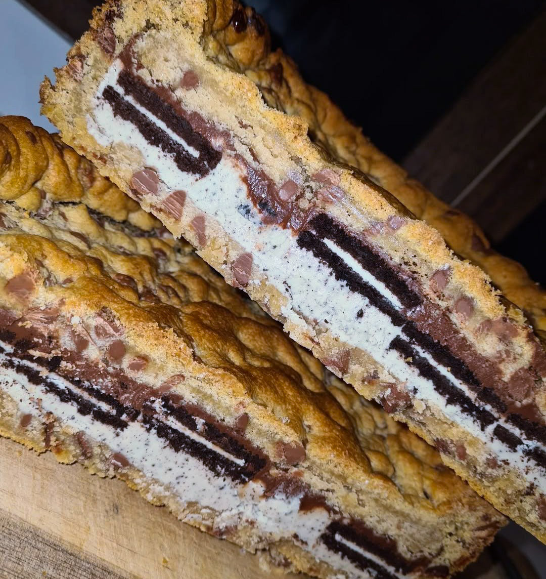 Cookies & Cocoa Cookie Pie